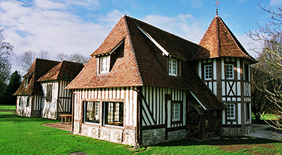 Construction d’une maison en matériaux anciens dans le Calvados